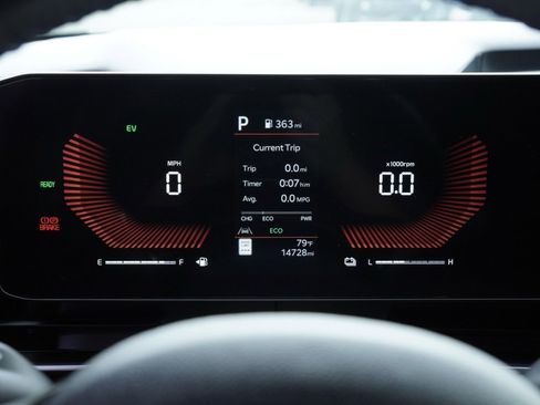 Used 2025 Kia Carnival LXS image 15