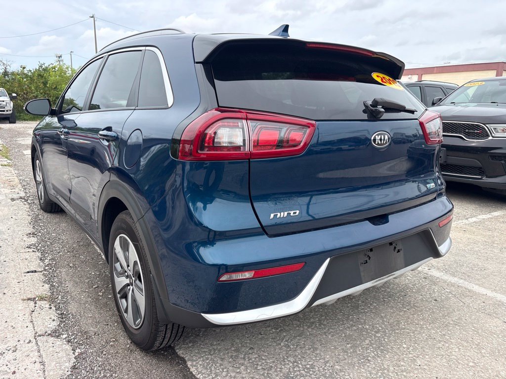 Used 2019 Kia Niro EX FWD image 5