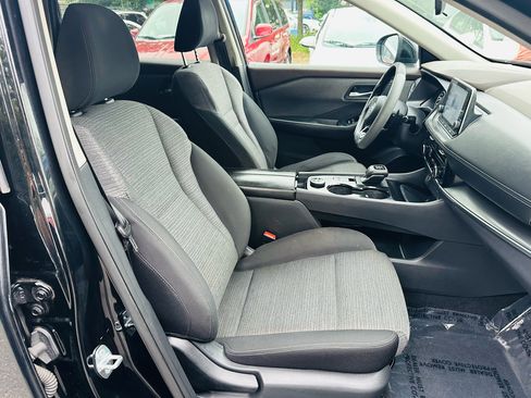 Used 2021 Nissan Rogue SV image 34