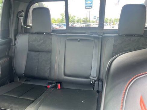 Used 2020 Nissan Titan PRO-4X w/ Pro-4x Utility Package AWD/4WD image 9