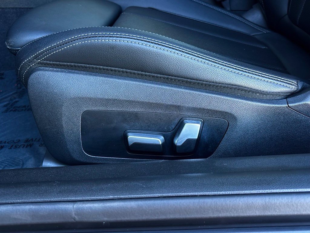 Used 2023 BMW 230i Coupe w/ Convenience Package RWD image 25