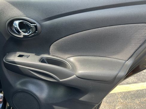 Used 2016 Nissan Versa SV FWD image 27