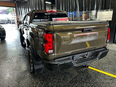 Used 2024 Chevrolet Colorado ZR2 w/ ZR2 Convenience Package III AWD/4WD image 4