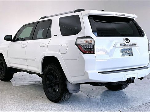 Used 2023 Toyota 4Runner SR5 Premium w/ Moonroof Package AWD/4WD image 14