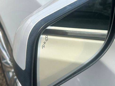 Used 2014 Lincoln MKS AWD w/ Equipment Group 201A image 5