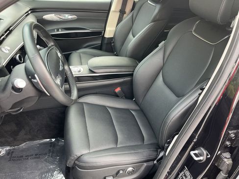 Used 2025 Genesis GV70 2.5T AWD/4WD image 17
