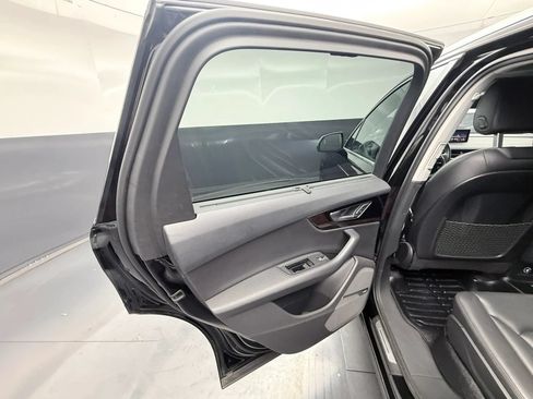 Used 2018 Audi Q7 3.0T Prestige w/ Prestige Package AWD/4WD image 27