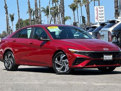 Certified 2025 Hyundai Elantra Sport image 2