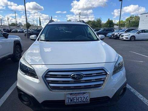 Used 2017 Subaru Outback 2.5i Premium AWD/4WD image 7