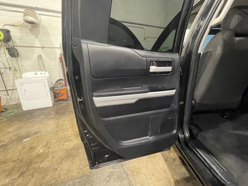 Used 2014 Toyota Tundra SR5 image 24