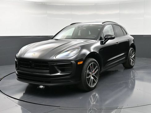 New 2026 Porsche Macan S AWD/4WD image 6