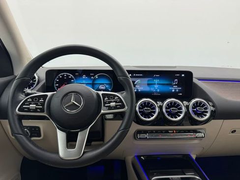 Used 2023 Mercedes-Benz GLA 250 image 3