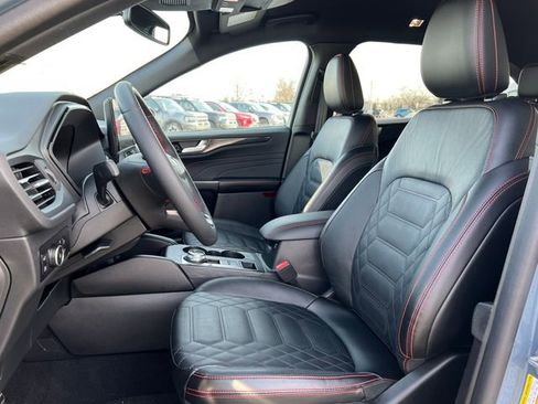 Certified 2023 Ford Escape ST-Line Elite w/ Premium Technology Package image 5