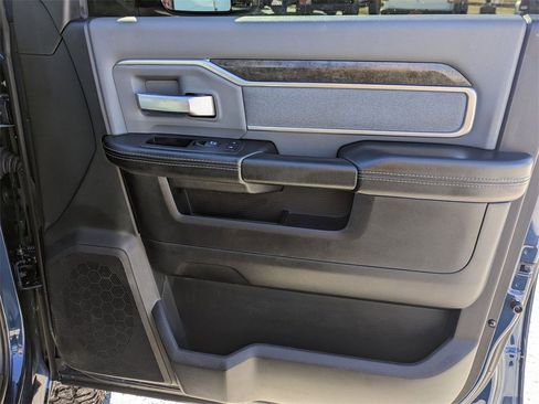 Used 2019 RAM 2500 Big Horn image 31