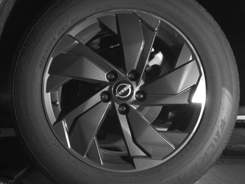 Used 2025 Nissan Rogue SV image 14