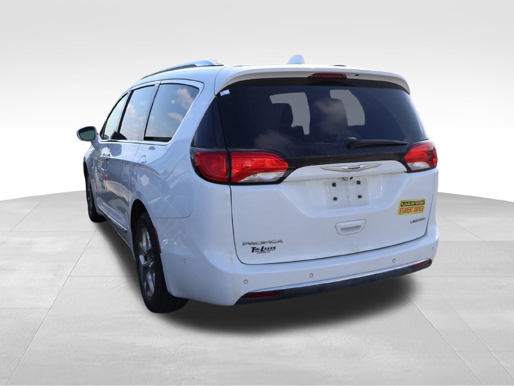 Used 2020 Chrysler Pacifica Limited w/ Advanced Safetytec Group FWD image 19