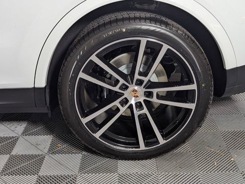New 2026 Porsche Cayenne Coupe image 12