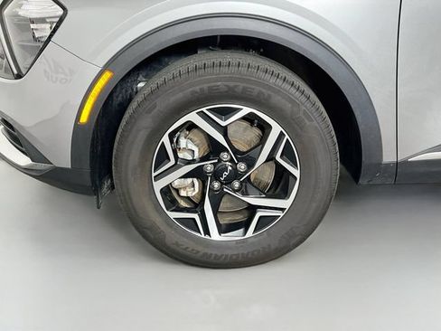 Used 2023 Kia Sportage LX AWD/4WD image 25