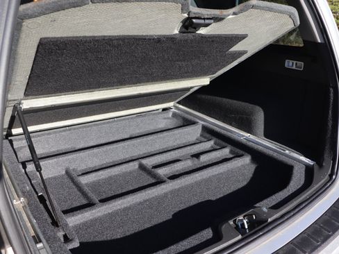 Used 2010 Volvo V70 image 7