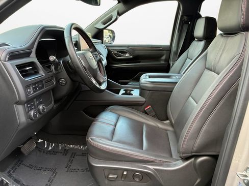 Used 2024 Chevrolet Suburban RST w/ Luxury Package AWD/4WD image 19