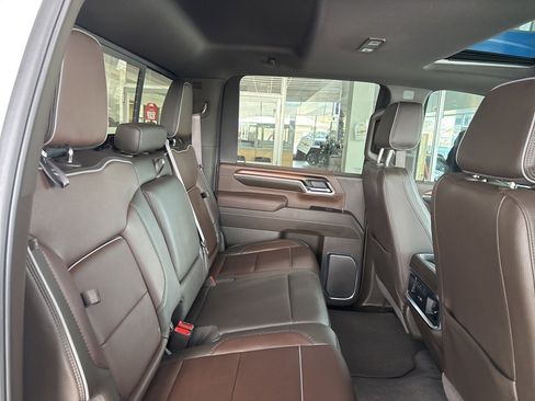 Used 2025 GMC Sierra 2500 Denali w/ Technology Package image 36