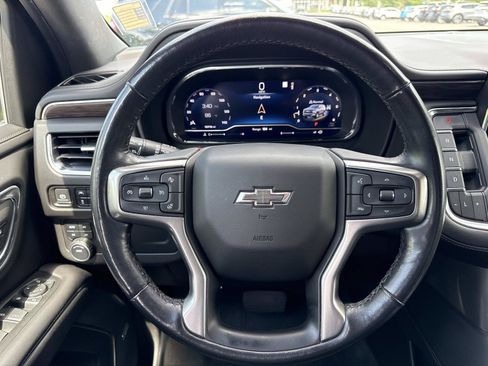 Used 2022 Chevrolet Tahoe Z71 w/ Luxury Package AWD/4WD image 15