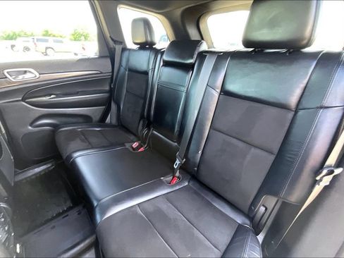 Used 2018 Jeep Grand Cherokee Altitude RWD image 19