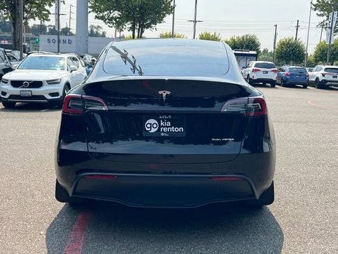 Used 2025 Tesla Model Y Long Range AWD/4WD image 8