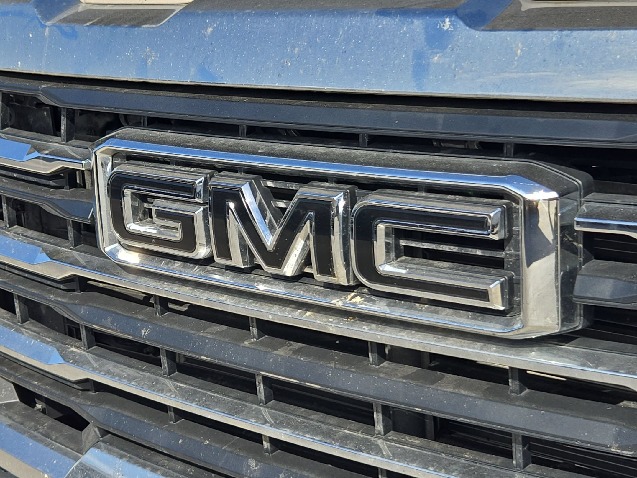 Used 2026 GMC Sierra 2500 SLE w/ SLE Value Package; AWD/4WD image 4