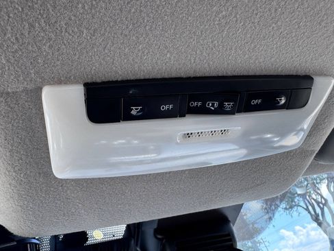 Used 2023 Nissan Versa SV FWD image 24