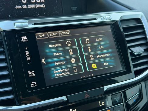 Used 2017 Honda Accord EX-L image 11