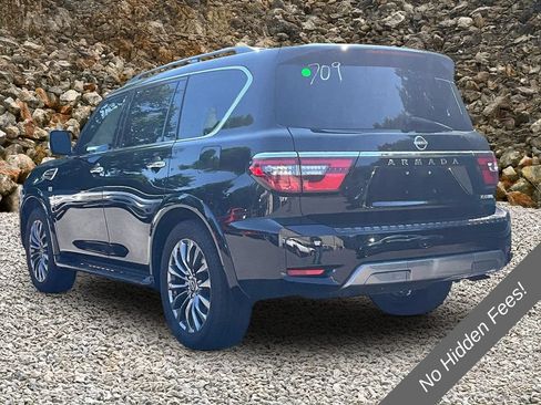 Used 2021 Nissan Armada Platinum w/ Captain's Chairs Package RWD image 11