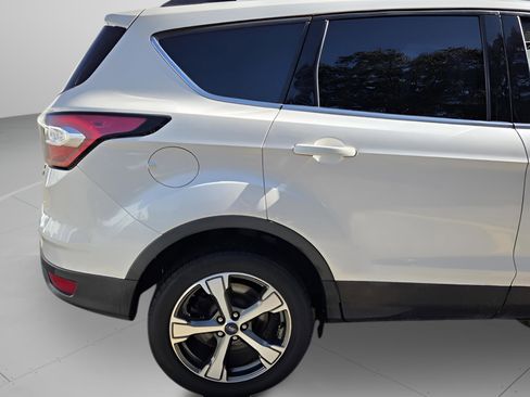 Used 2018 Ford Escape SEL w/ Ford Safe & Smart Package image 18