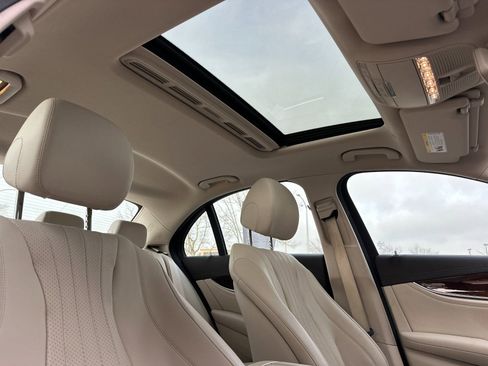 Used 2018 Mercedes-Benz E 300 4MATIC image 16