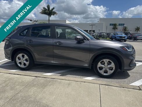 Used 2023 Honda HR-V LX image 4