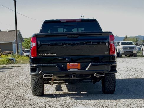 Used 2025 Chevrolet Silverado 1500 LT Trail Boss w/ Convenience Package II AWD/4WD image 4