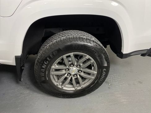 Used 2023 Chevrolet Colorado LT image 24