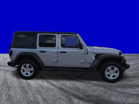 Used 2019 Jeep Wrangler Unlimited Sport S AWD/4WD image 3