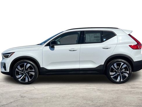New 2026 Volvo XC40 B5 Ultra w/ Climate Package image 5