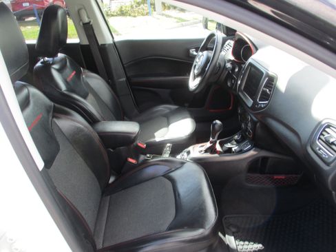 Used 2019 Jeep Compass Trailhawk image 13