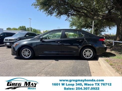 Used 2022 Toyota Corolla LE FWD image 4