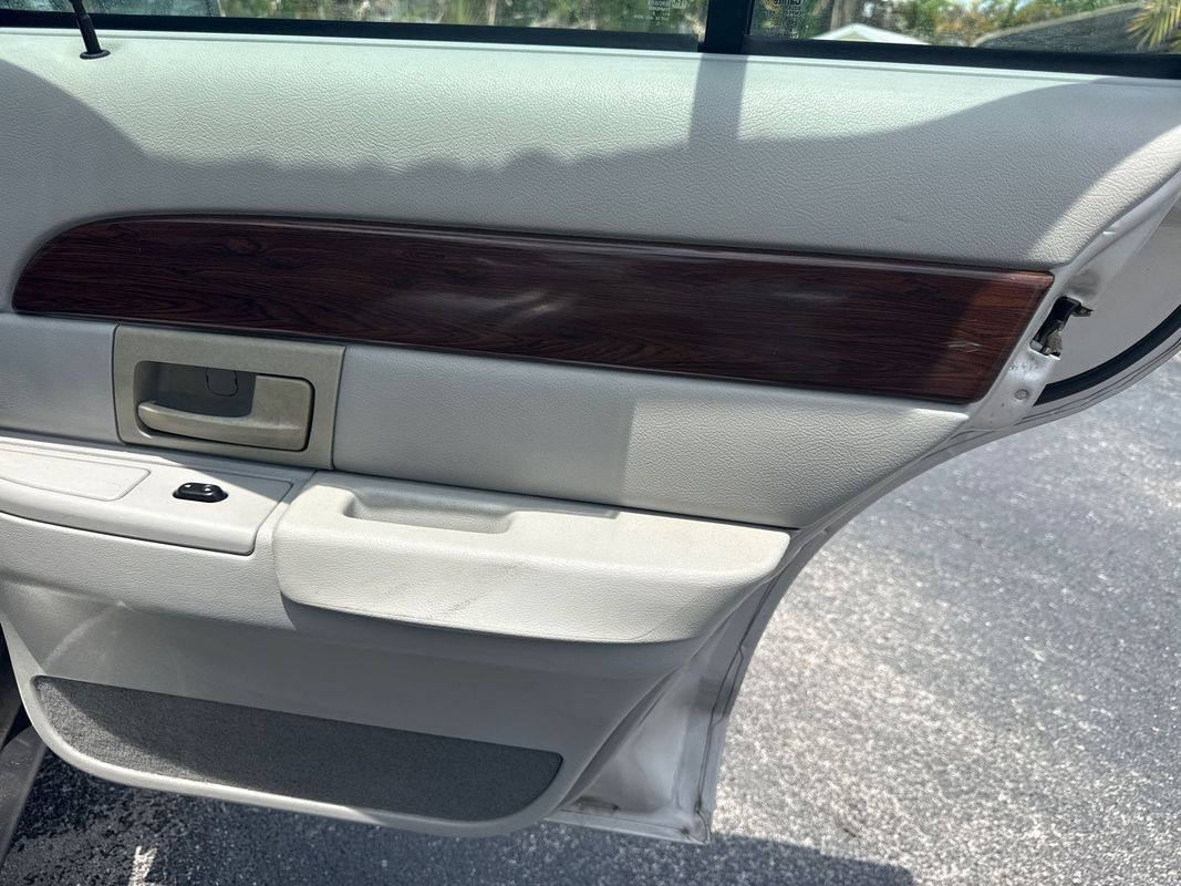 Used 2003 Mercury Grand Marquis LS RWD image 7