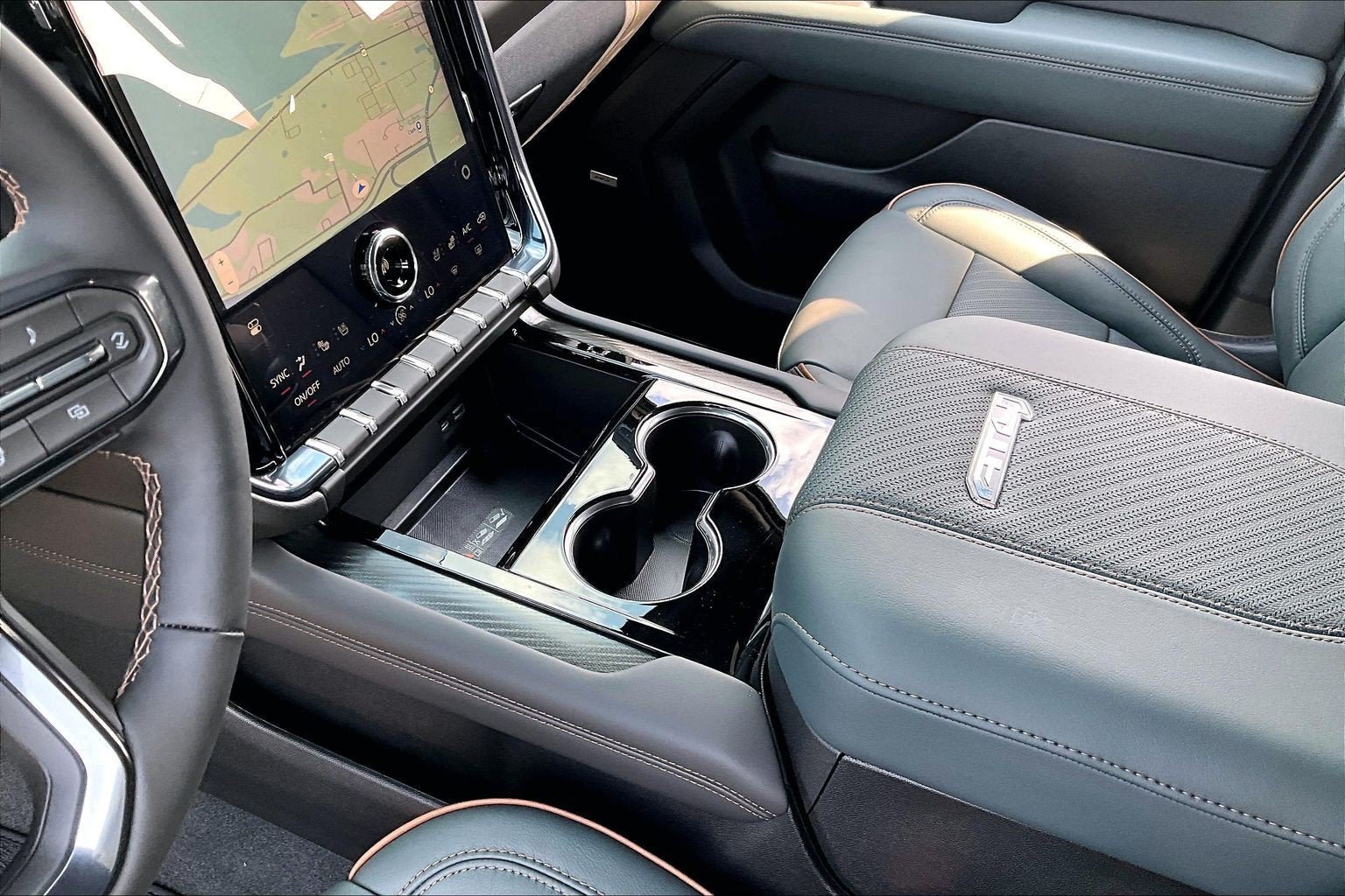 New 2026 GMC Yukon AT4 w/ AT4 Premium Plus Package AWD/4WD image 8