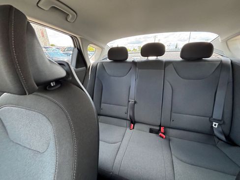 Used 2025 Kia K4 FWD image 38