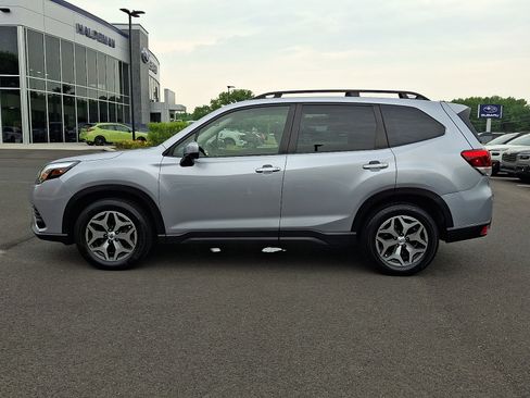 Certified 2023 Subaru Forester Premium AWD/4WD image 4