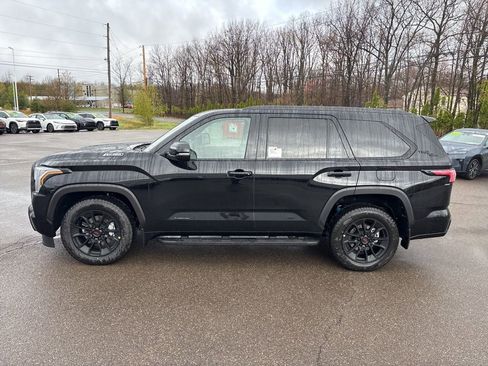 Used 2026 Toyota Sequoia Limited w/ TRD Off-Road Package AWD/4WD image 3