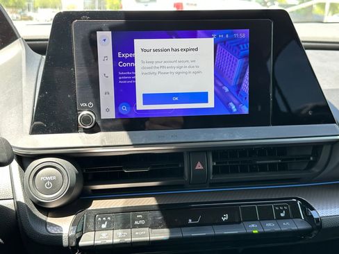 Used 2023 Toyota Prius XLE FWD image 28