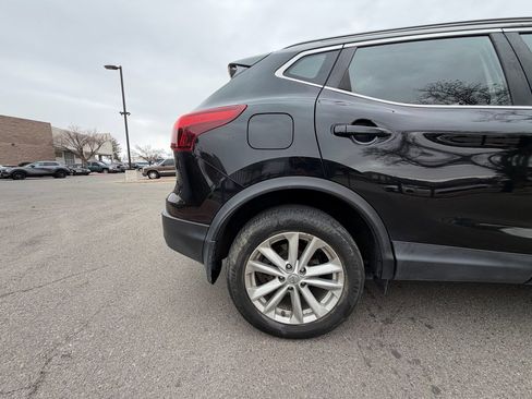Used 2018 Nissan Rogue Sport SV image 6