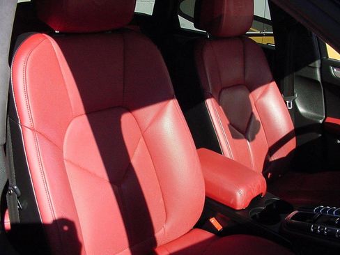 Used 2016 Porsche Macan Turbo image 44