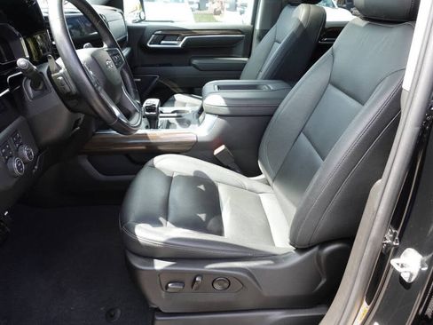 Used 2022 Chevrolet Silverado 1500 LT Trail Boss w/ LT Trail Boss Premium Package AWD/4WD image 23